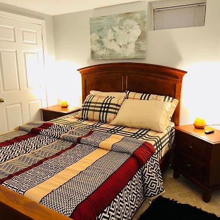 Deluxe Double Room- Hazel Stays Mississauga Extérieur photo