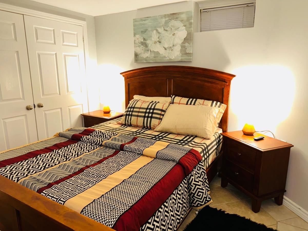 Deluxe Double Room- Hazel Stays Mississauga Extérieur photo