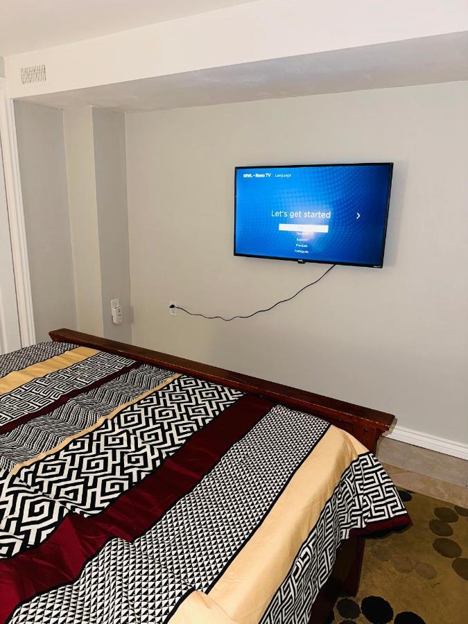 Deluxe Double Room- Hazel Stays Mississauga Extérieur photo